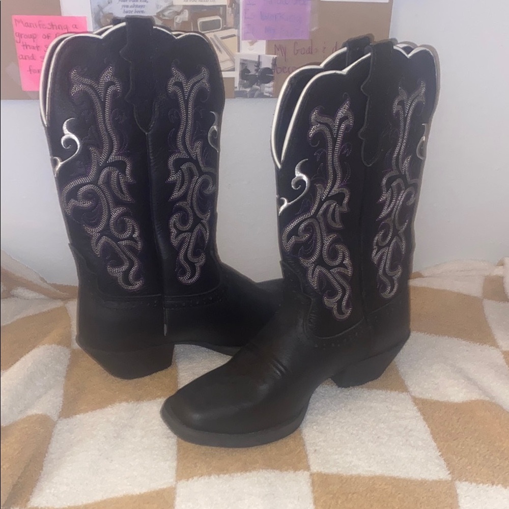 Black Western Cowboy Boots with Embroidered Design